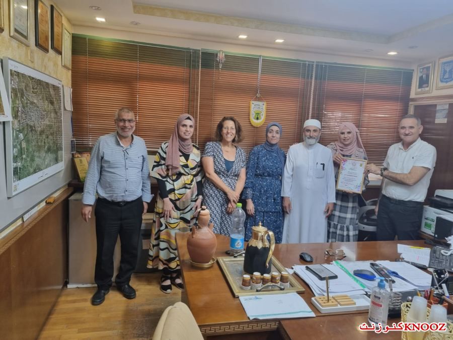 رئيس المجلس المحلي كفر برا يكرم مربية الأجيال ريما العاصي